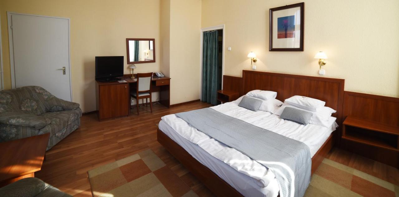 Hotel Pannonia Miskolc Exterior photo